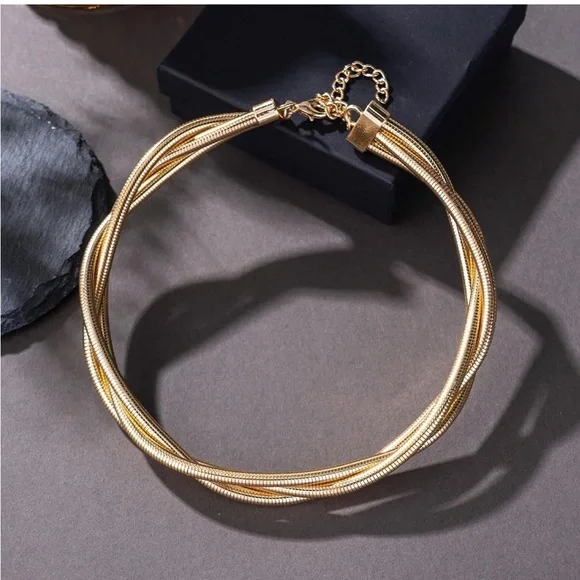 Opulent Gold Multi-Layer Choker - Picture 5 of 7